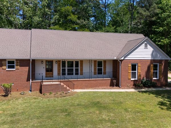 406 Ashford Circle, Lagrange, GA 30240