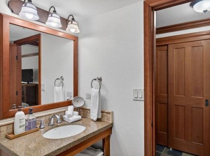 400 Resort Road, Olympic Valley, CA 96416 Photo