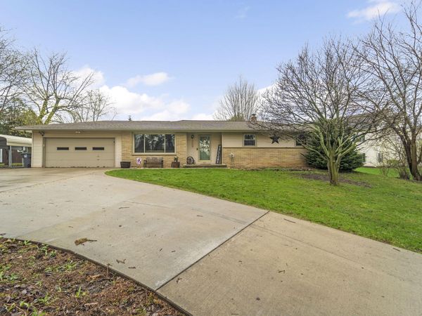 827 S Fancher Rd, Mount Pleasant, WI 53406