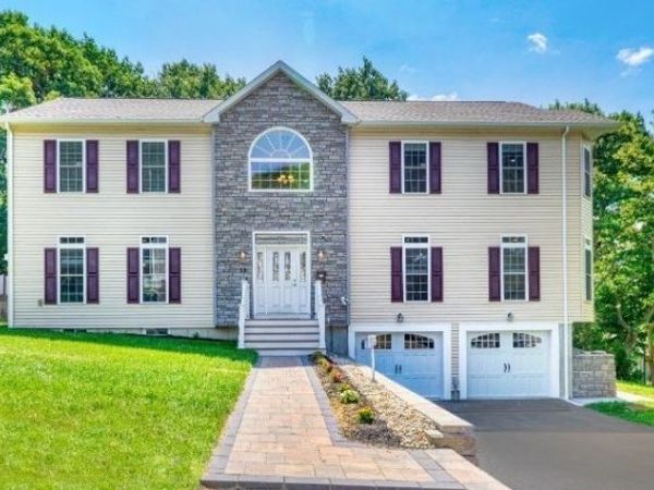 18 Grant Road, Winchester, MA 01890