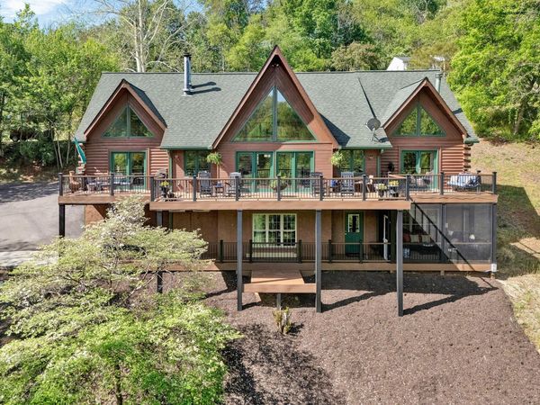 540 Lakeshore Terrace RD, Hardy, VA 24101