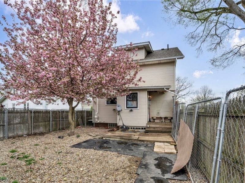 1815 Walden Avenue NW, Canton, OH 44709 Photo 28