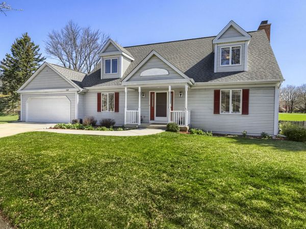 245 Old Forge Road , Elgin, IL 60123