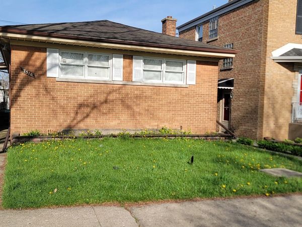 7516 N California Avenue , Chicago, IL 60645