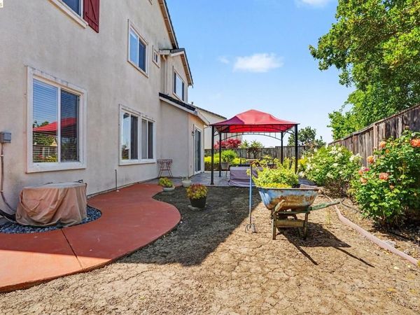 3341 Park Ridge Dr, North Richmond, CA 94806