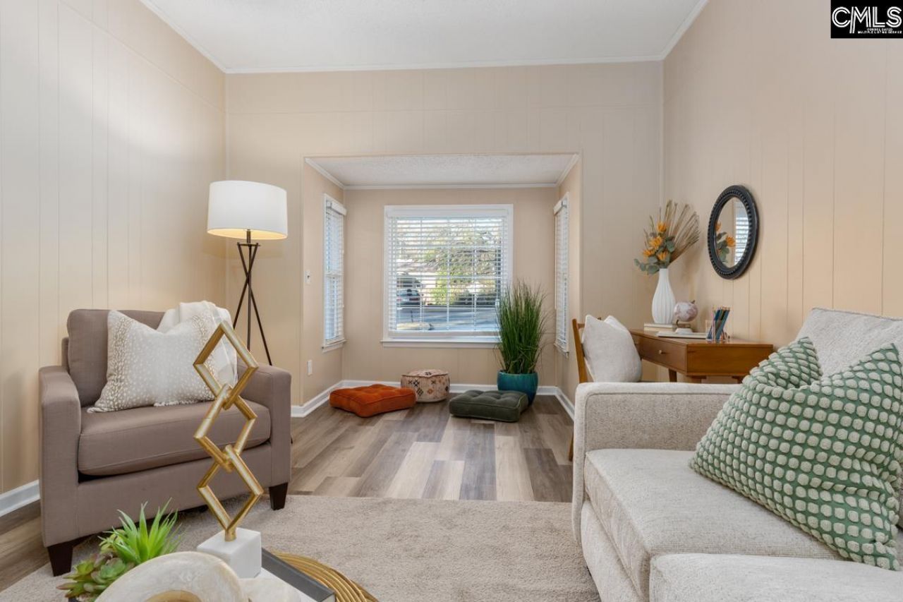 2532 Parkwood Drive  Photo 12