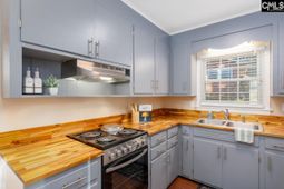 2532 Parkwood Drive  photo 4