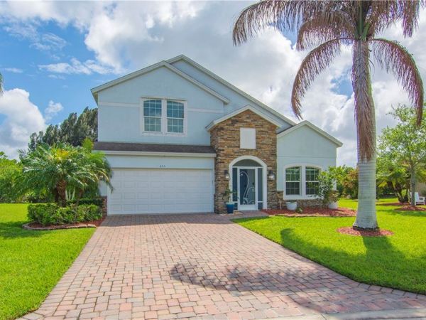 655 Valencia Circle SW, Vero Beach, FL 32968