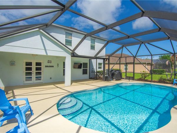 655 Valencia Circle SW, Vero Beach, FL 32968