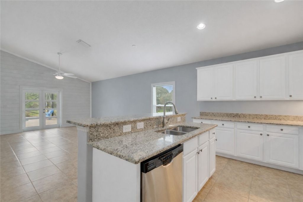 655 Valencia Circle Sw, Vero Beach, FL 32968 Photo