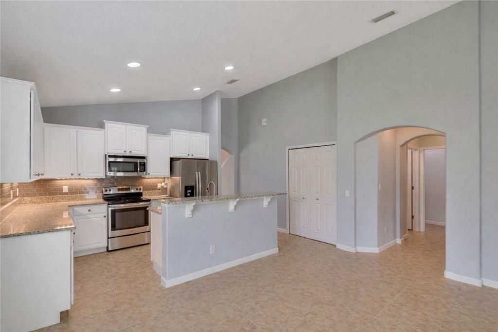 655 Valencia Circle Sw, Vero Beach, FL 32968 Photo