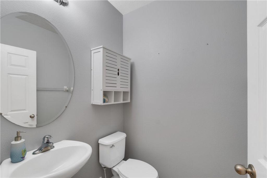 655 Valencia Circle Sw, Vero Beach, FL 32968 Photo