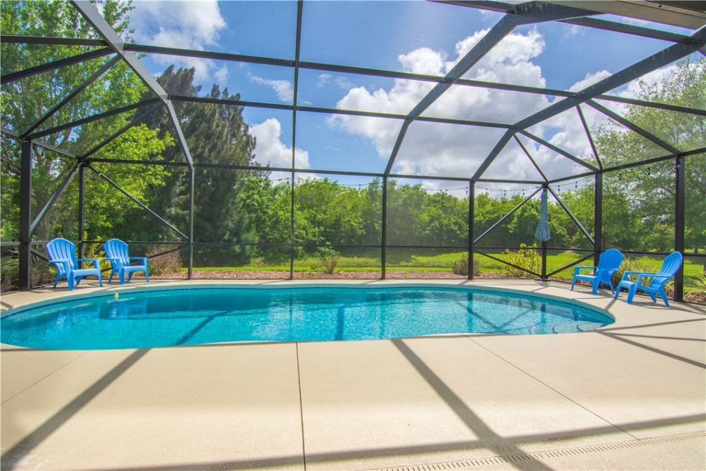 655 Valencia Circle Sw, Vero Beach, FL 32968 Photo