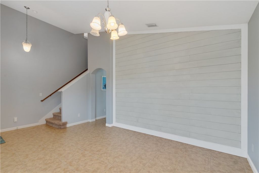 655 Valencia Circle Sw, Vero Beach, FL 32968 Photo