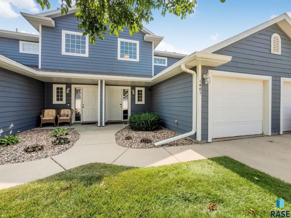 1405 N Conifer Pl, Sioux Falls, SD 57107