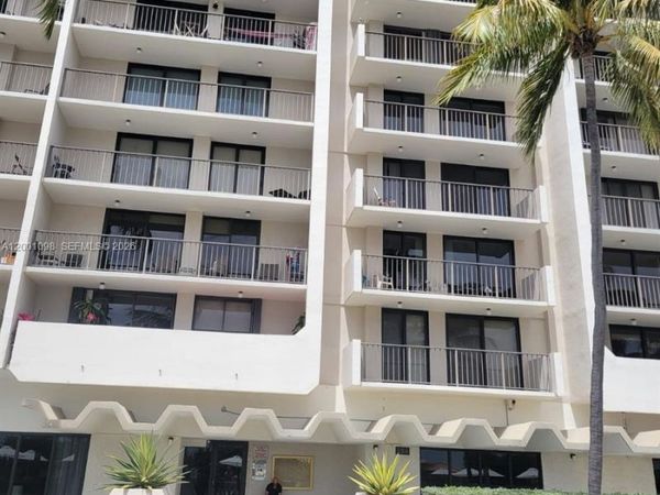 2625 Collins Ave , Unit 1601, Miami Beach, FL 33140