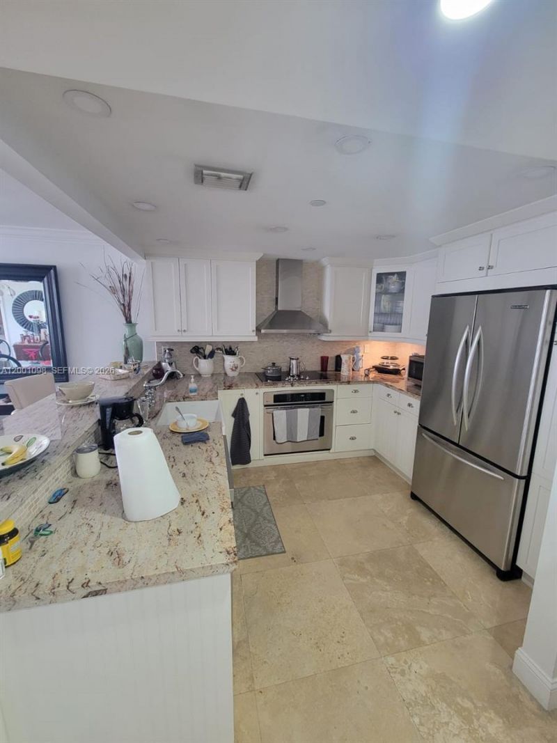 2625 Collins Ave , Unit 1601, Miami Beach, FL 33140 Photo