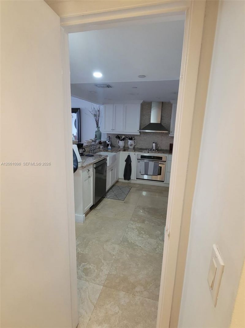 2625 Collins Ave , Unit 1601, Miami Beach, FL 33140 Photo