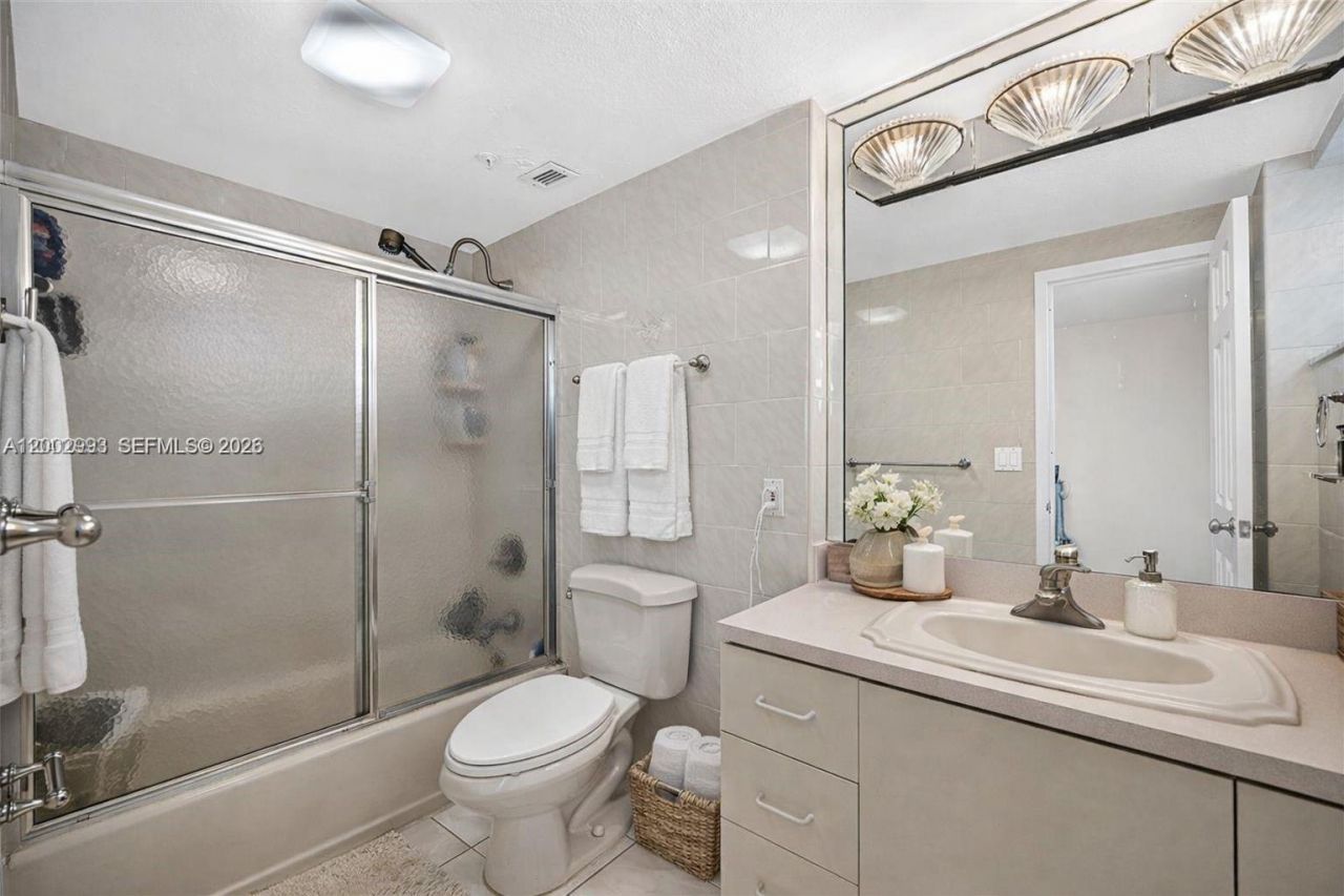 2829 Indian Creek Dr , Unit 410, Miami Beach, FL 33140 Photo