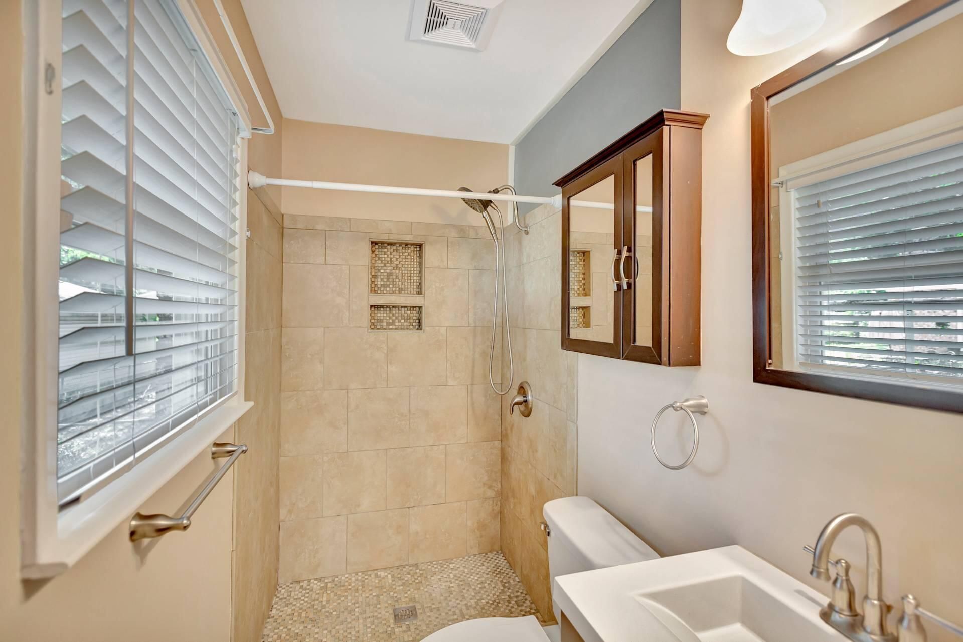 4313 Helene Drive Photo 12