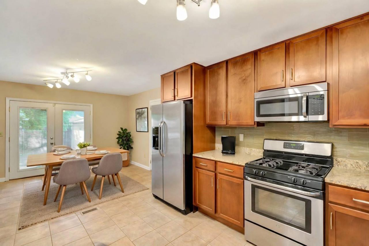 4313 Helene Drive Photo 6