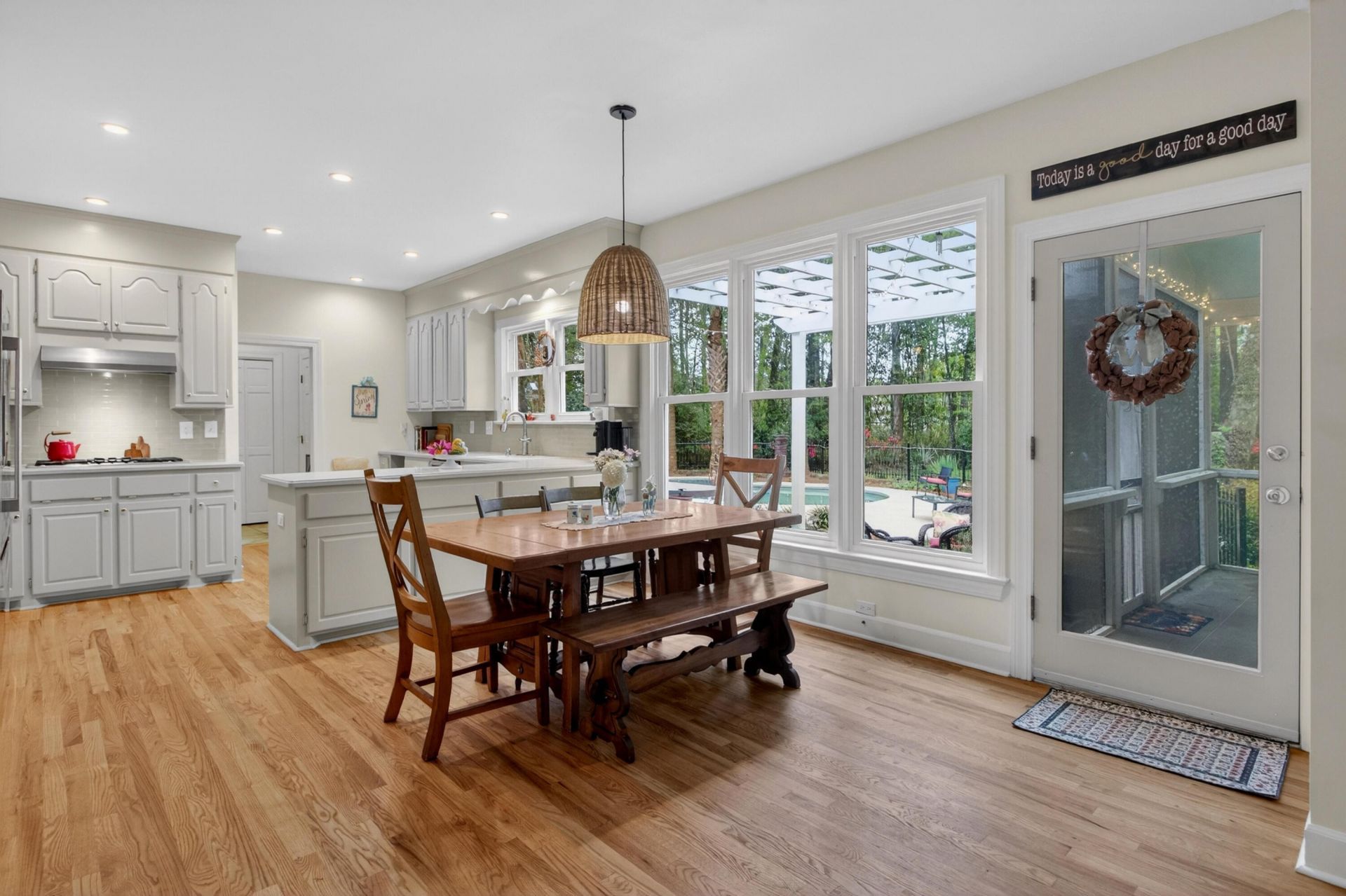 312 E Shepard Photo 26