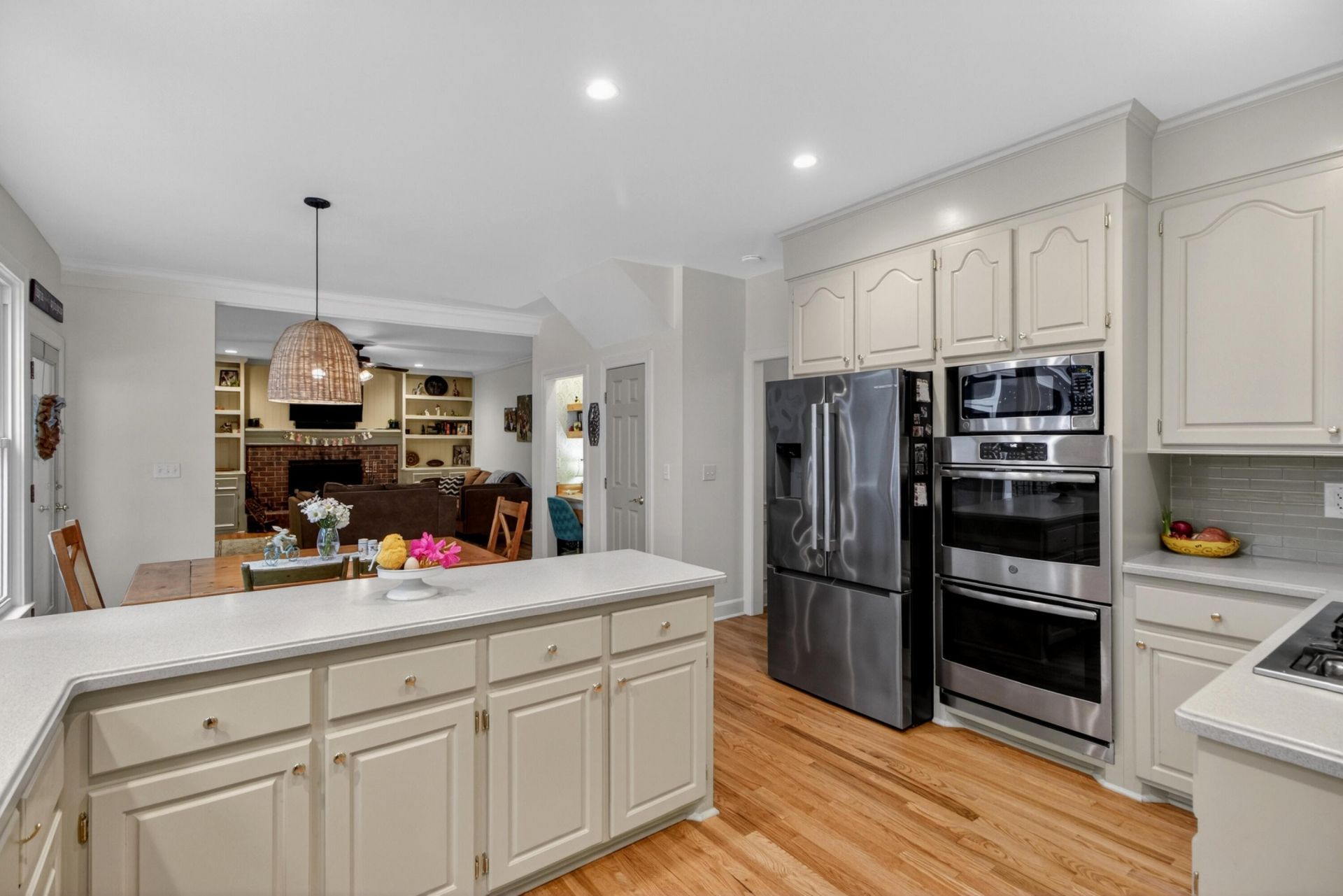 312 E Shepard Photo 31