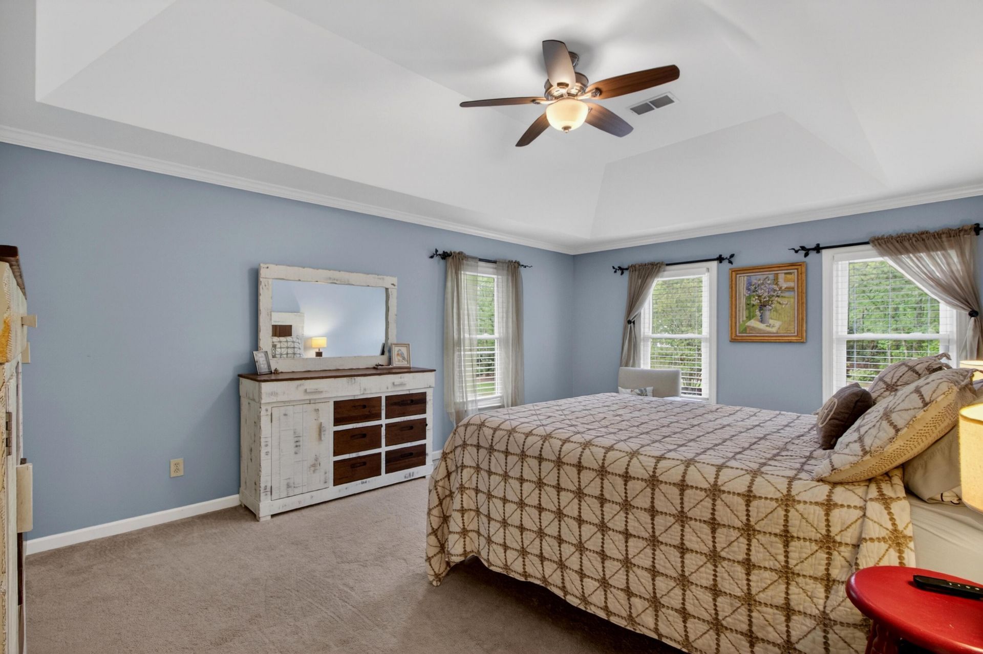 312 E Shepard Photo 40