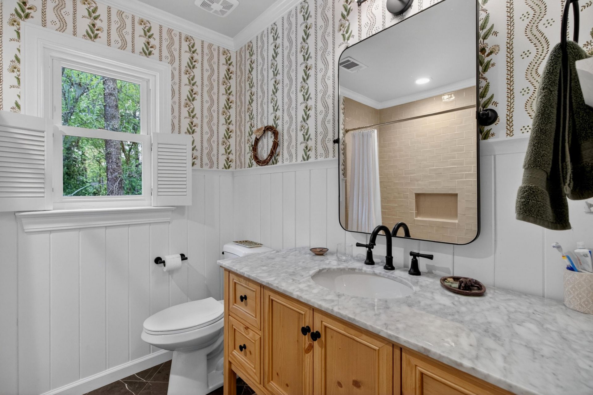 312 E Shepard Photo 45