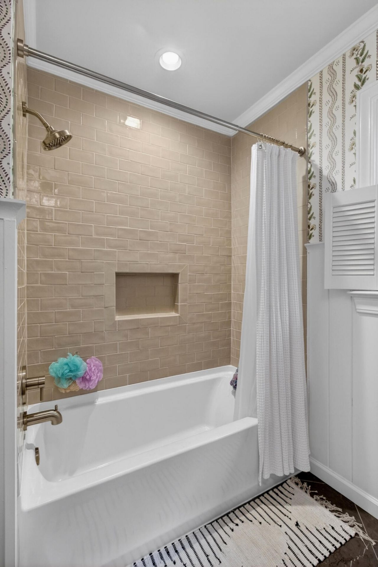 312 E Shepard Photo 46