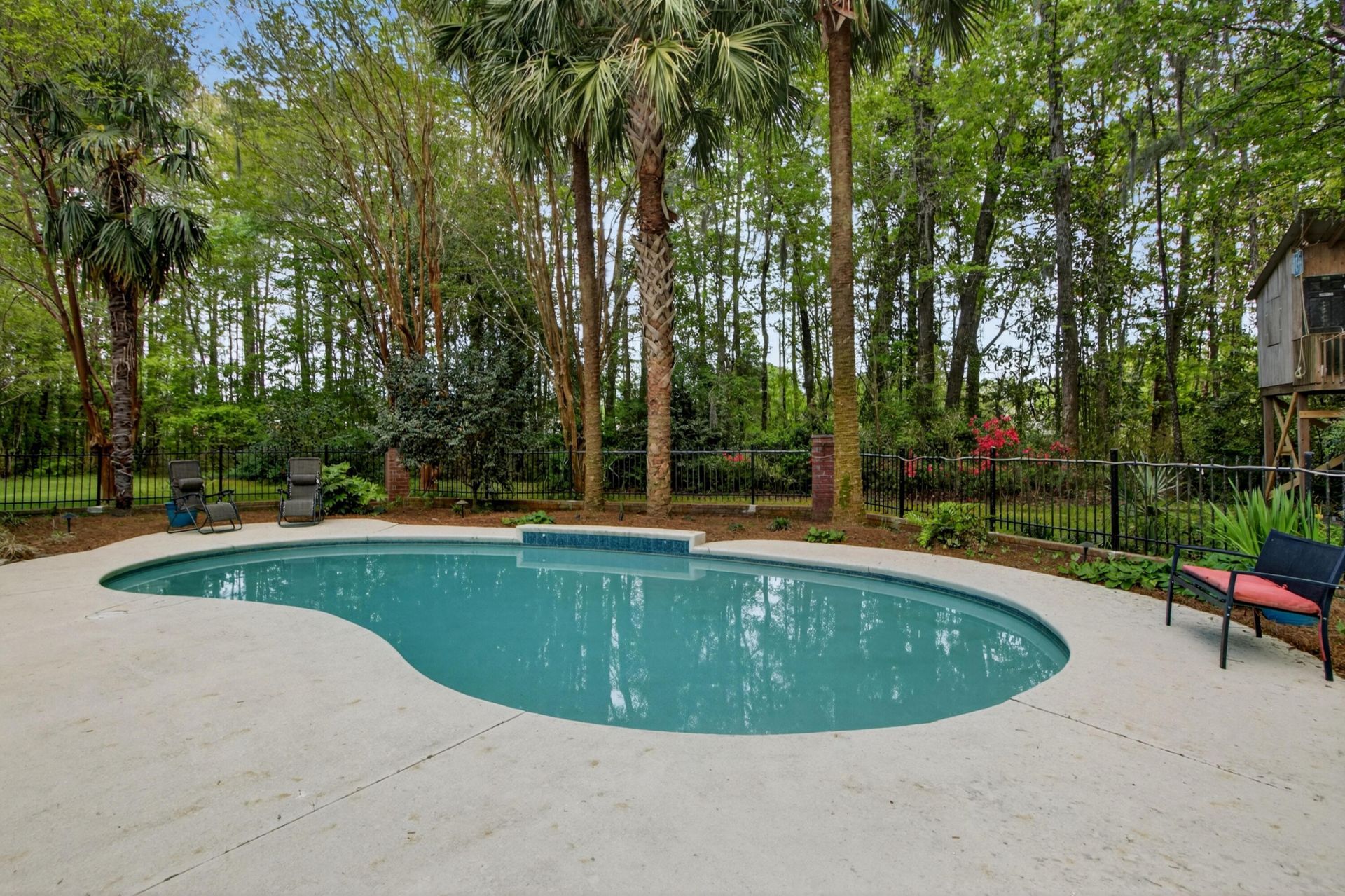 312 E Shepard Photo 7