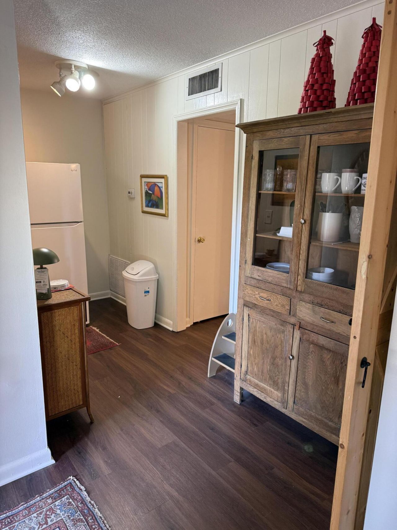 867 Colony Drive Photo 7