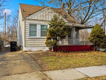 7261 Auburn Street, Detroit, MI 48228