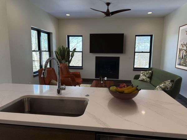 214 Whitetail Lane, Unit 6, Deerfield, WI 53531