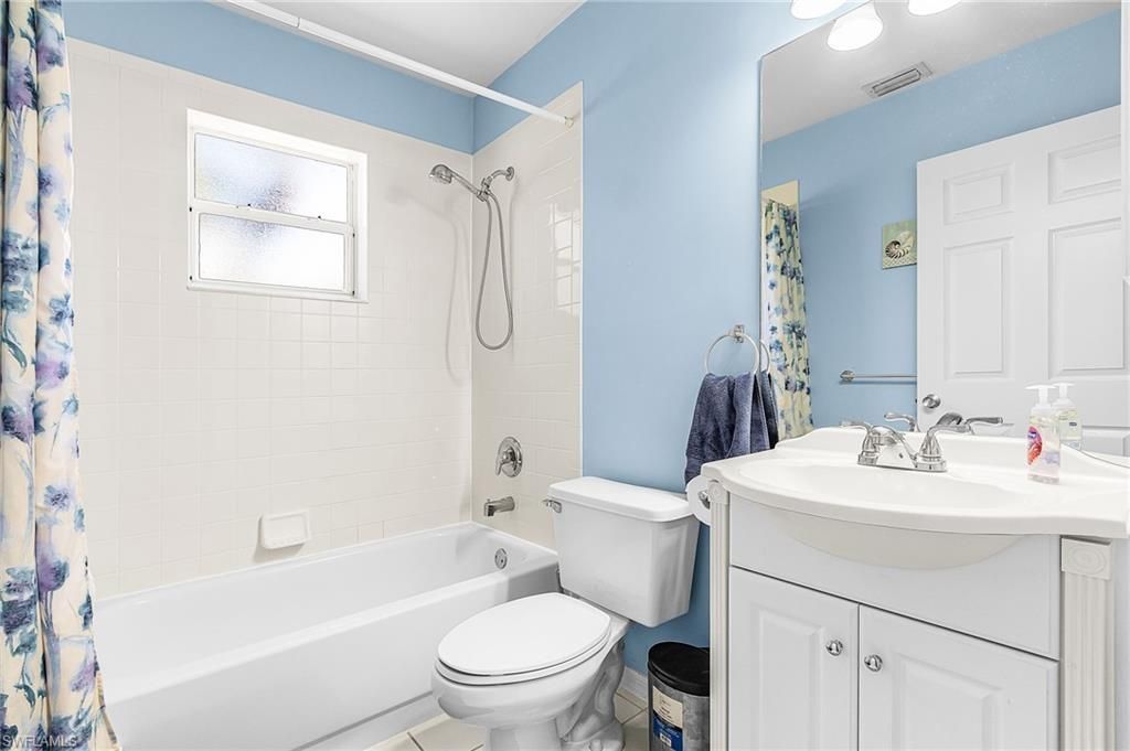 186 Pebble Shores Dr, Unit 201, Naples, FL 34110 Photo