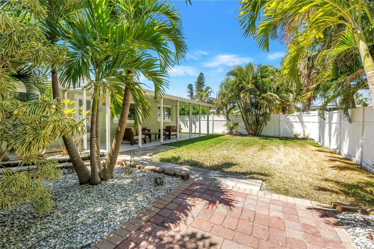 310 12th Avenue, Indian Rocks Beach, FL 33785 Photo