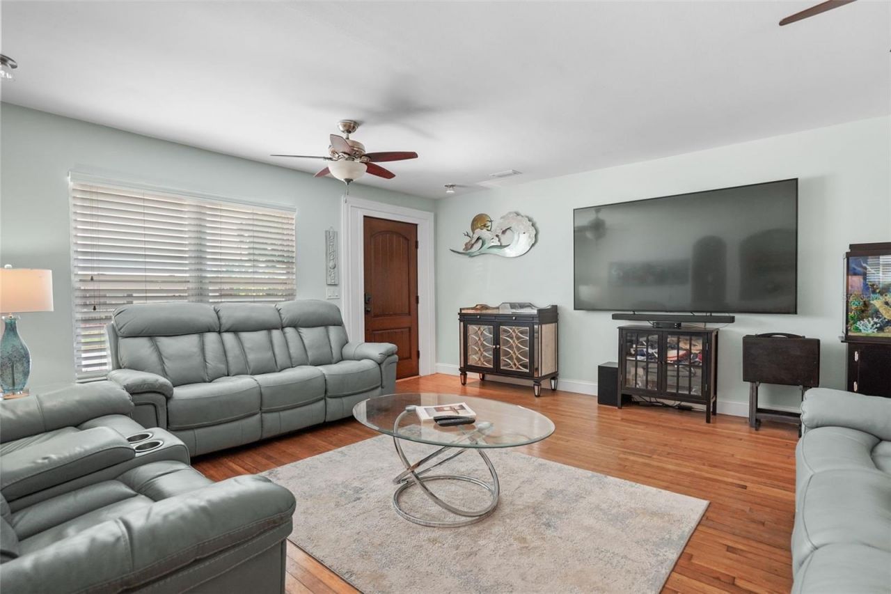 4800 16th Street N, Saint Petersburg, FL 33703 Photo