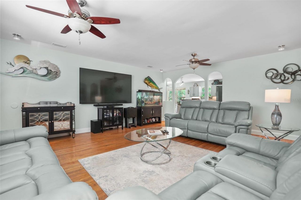 4800 16th Street N, Saint Petersburg, FL 33703 Photo