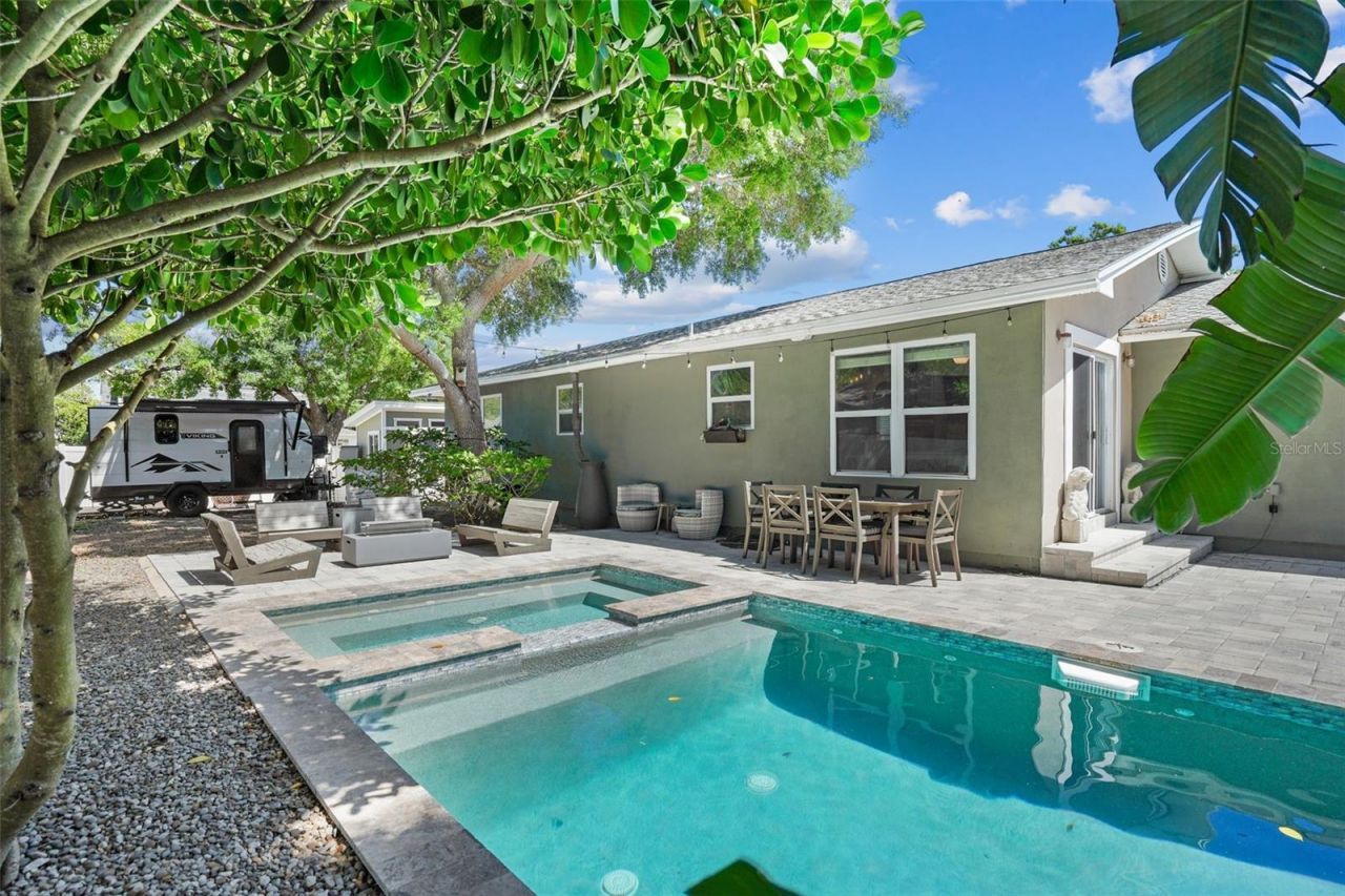4800 16th Street N, Saint Petersburg, FL 33703 Photo