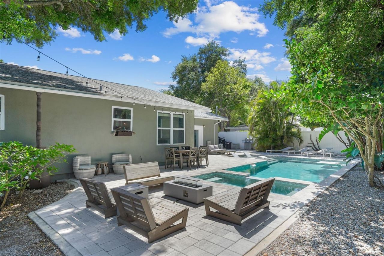 4800 16th Street N, Saint Petersburg, FL 33703 Photo