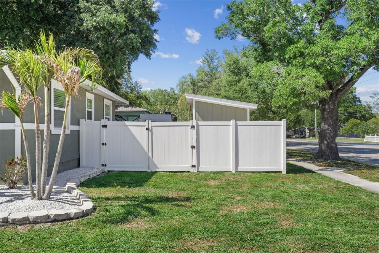 4800 16th Street N, Saint Petersburg, FL 33703 Photo
