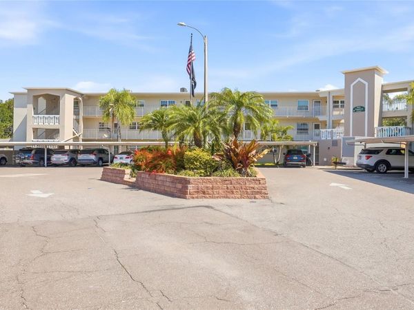 952 VIRGINIA STREET, Unit 202, DUNEDIN, FL 34698