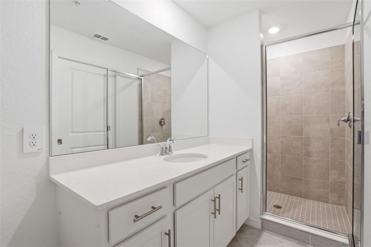 19116 Scallop Loop , Unit 305, Lakewood Ranch, FL 34211 Photo