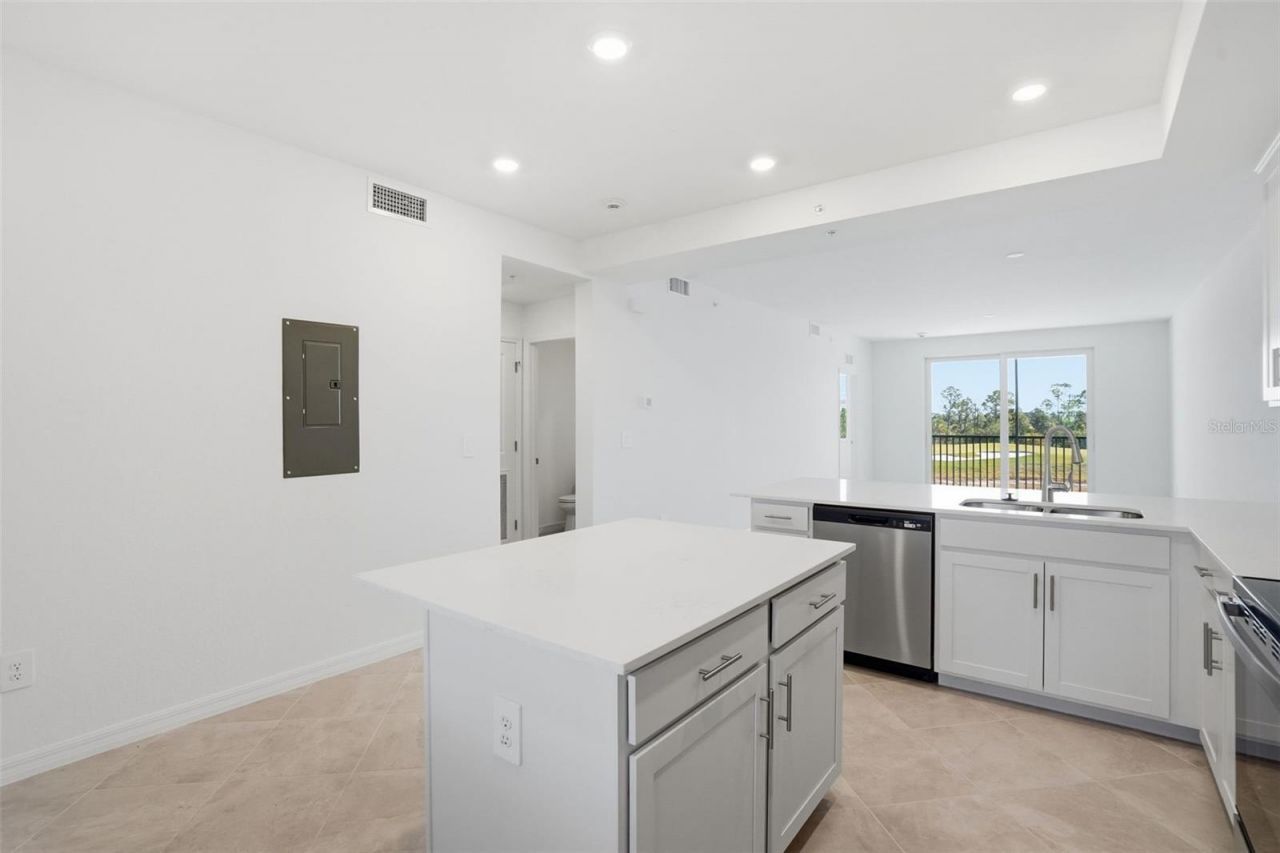 19116 Scallop Loop , Unit 305, Lakewood Ranch, FL 34211 Photo