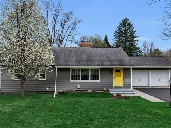 1049 Lawrence Avenue , East Aurora, NY 14052