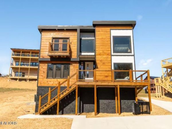 717 Bullwinkle Way, Sevierville, TN 37862