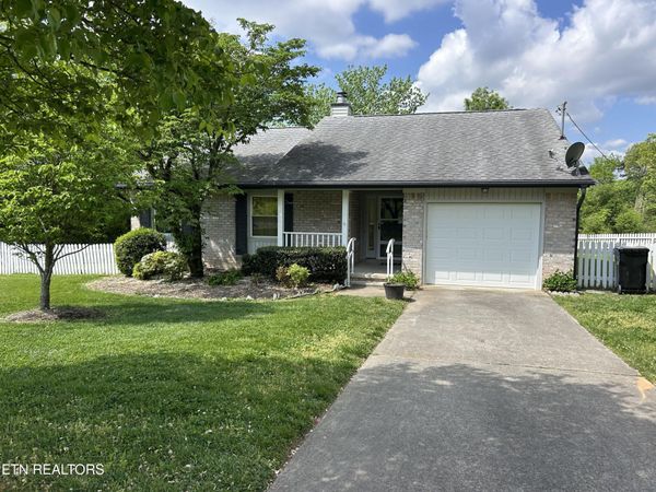 1301 Clear Brook Drive, Knoxville, TN 37922