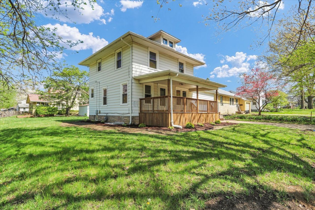 1518 W University Avenue, Champaign, IL 61821