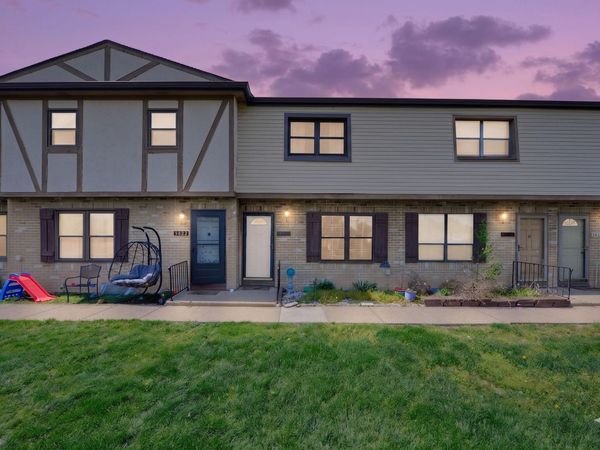 3820 Queen Anne Place , Unit B4, Grove City, OH 43123