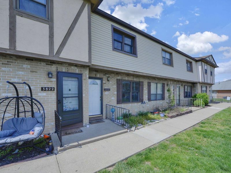 3820 Queen Anne Place, Unit B4, Grove City, OH 43123 Photo 2